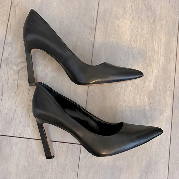 VINCE CAMUTO NWOT Nappa Leather black Heels, size 7.5 - Picture 7 of 8